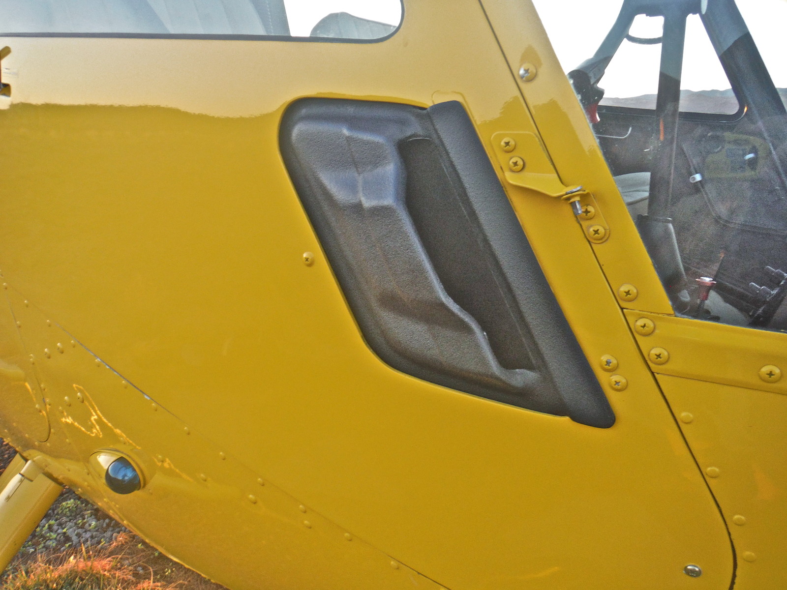 Robinson R44 Helicopter Raven I, II, Astro, Vent Scoop with air louver - Pilot