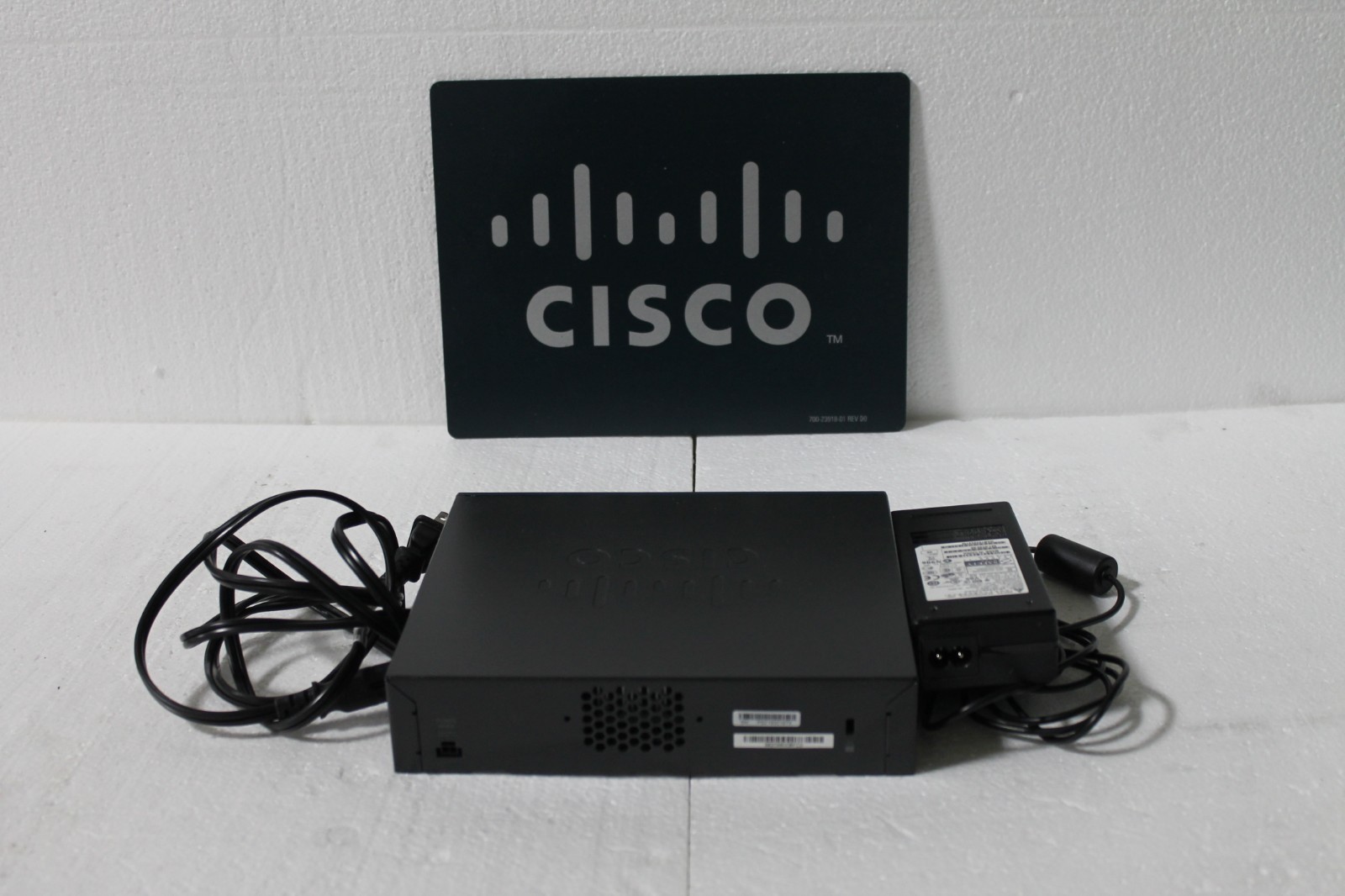 Cisco AIR-CT2504-15-K9 Wireless Controller 15 Access Point Lic AIR-CT2504 (2)