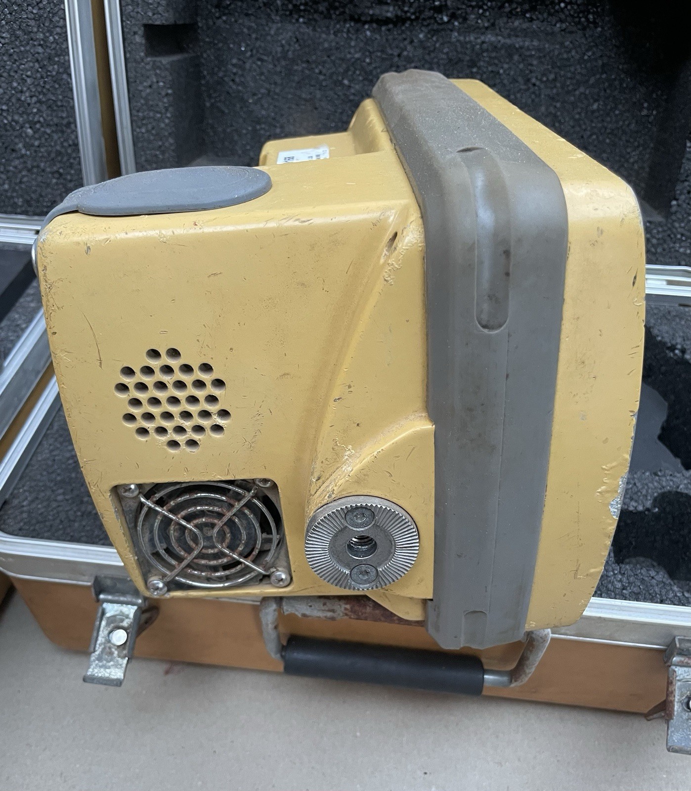 TOPCON SYSTEM FIVE 9901 GPS MACHINE CONTROL BOX 3DMC INCLUDING DISPLAY UNIT 9168