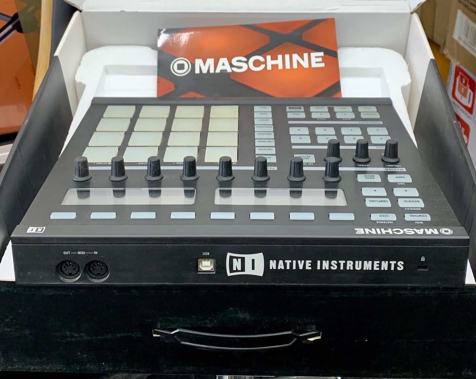 Maschine groove production studio N1