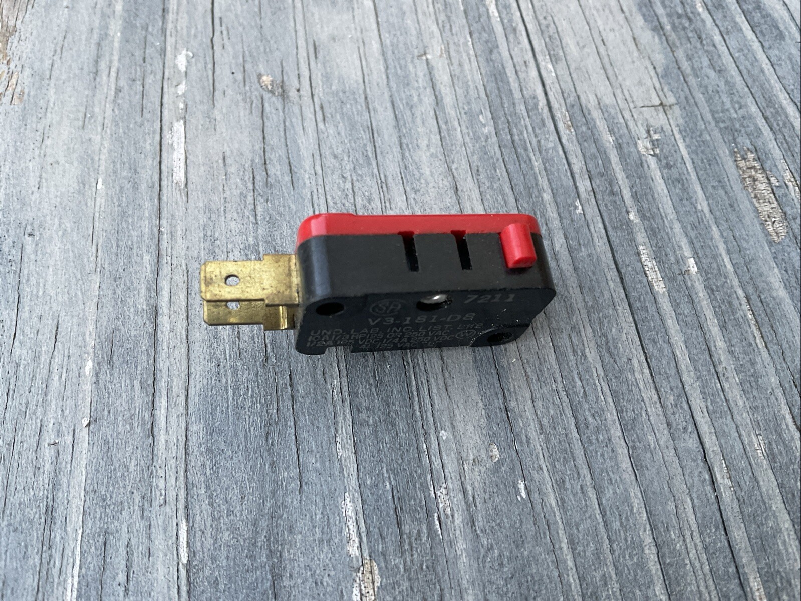 Micro Switch V3-181-D8 Switch Microswitch NOS
