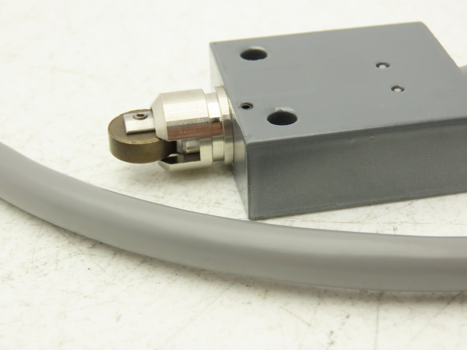 Honeywell 914CE2-3 MICRO SWITCH Miniature Precision Limit Switch Silver Contacts