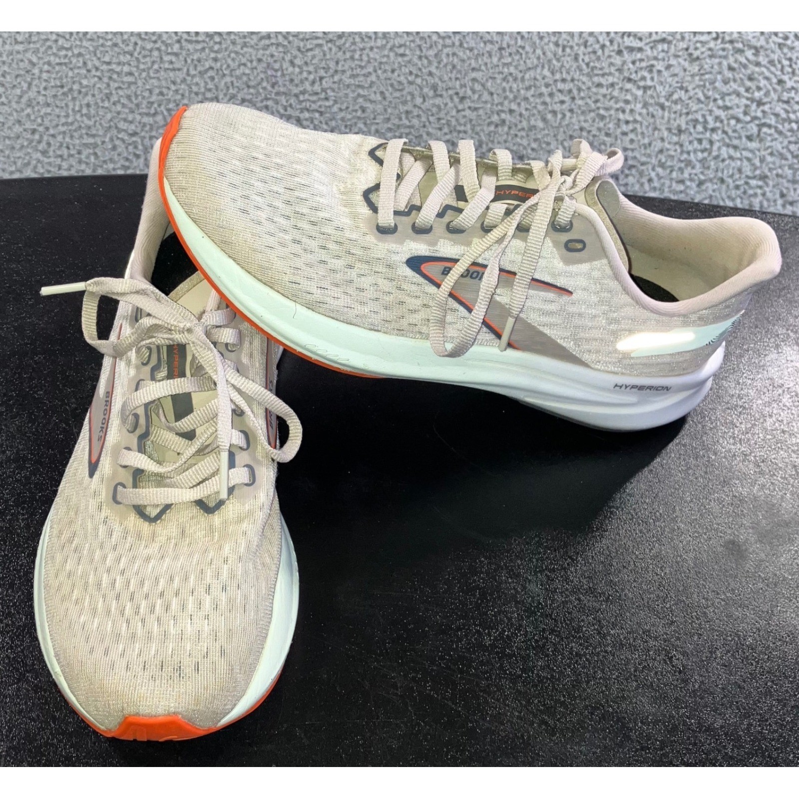 Brooks Hyperion Tempo Running Shoes Men 8 Beige Orange Athletic Sneakers