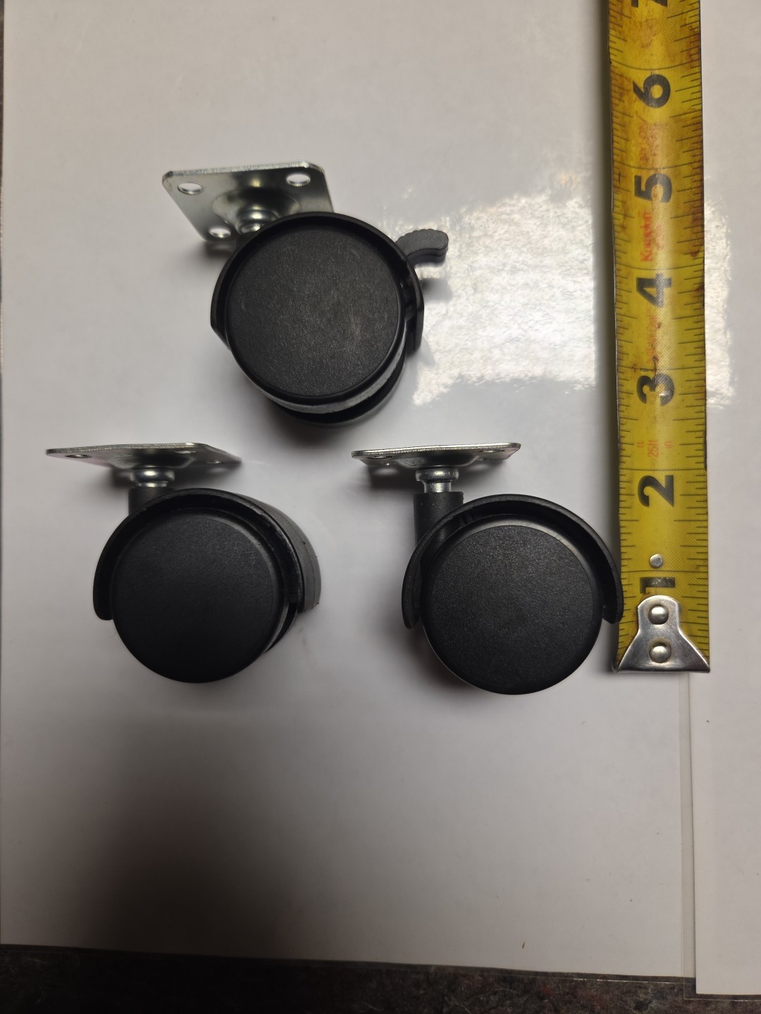 Caster Swivel Wheel 1 1/2" 3 Wheels