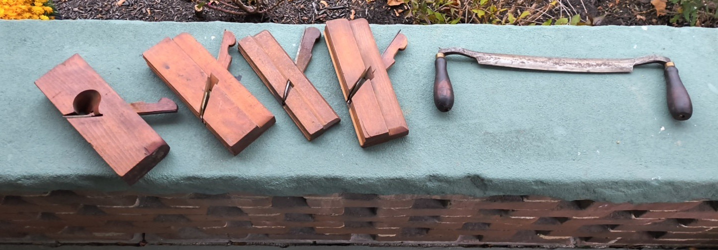 4 Wood groove molding planes And 1 Very Sharp Draw knife