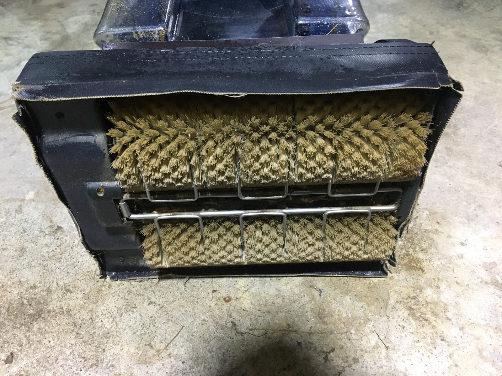 Host Liberator Dry Extraction Carpet Cleaner "NO-SHIPPING"