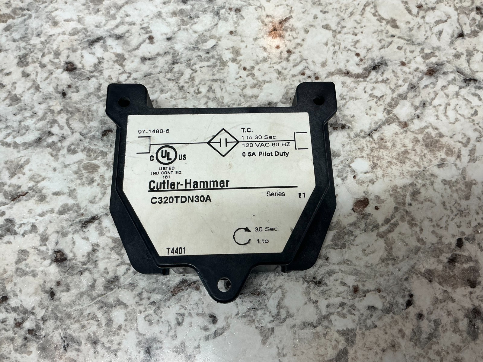 *FREE SHIPPING* Cutler-Hammer C320TDN30A DELAY TIMER  1-30 Sec. 120V 60Hz - NOS
