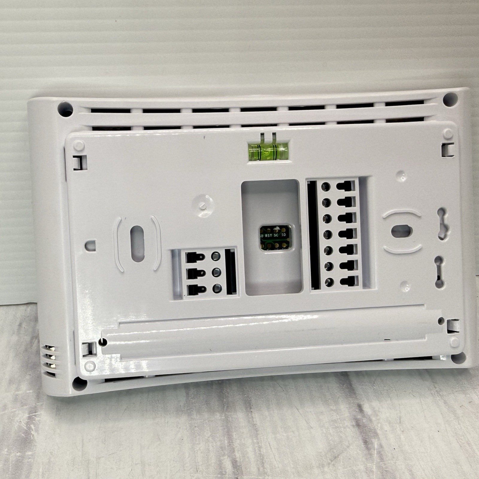 Emerson Non-Programmable Thermostat 80 Series Display 1F85U-22NP