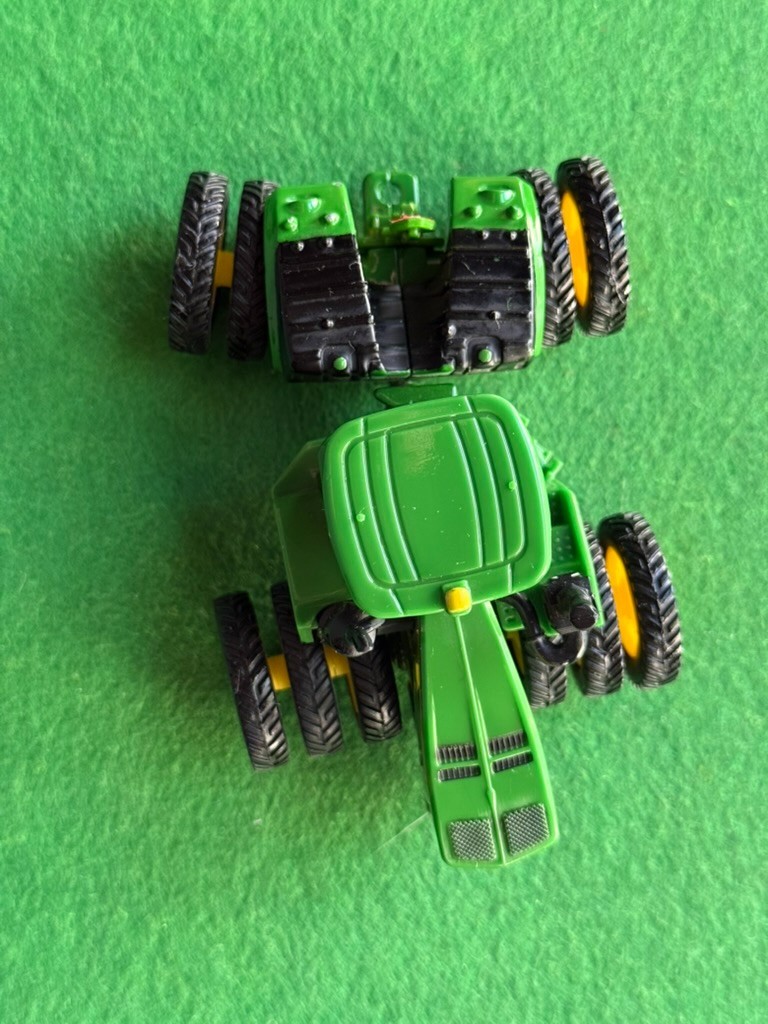VTG 9750 R John Deere Tractor with Triples Front and Rear, ERTL, Die Cast Rare