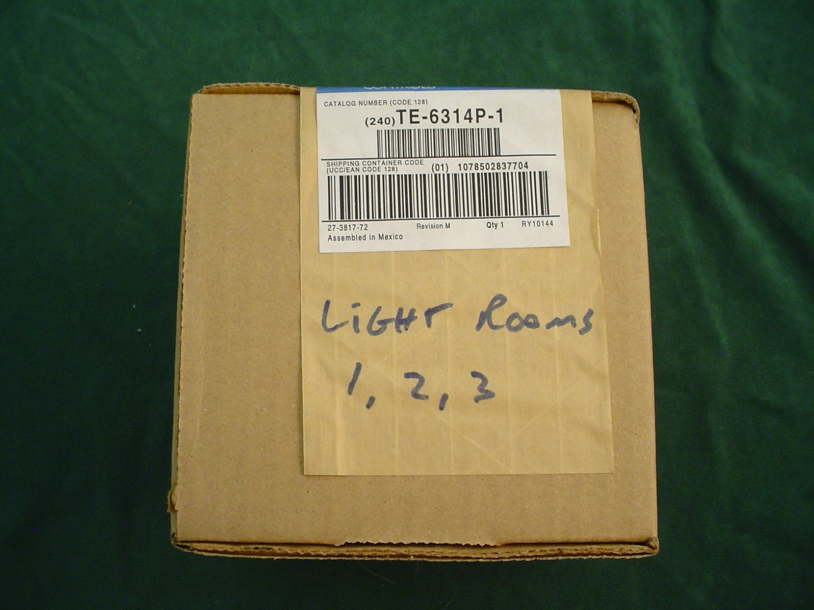 Johnson Controls Wall Mount Temp Sensor TE-6314P-1 Free Shipping