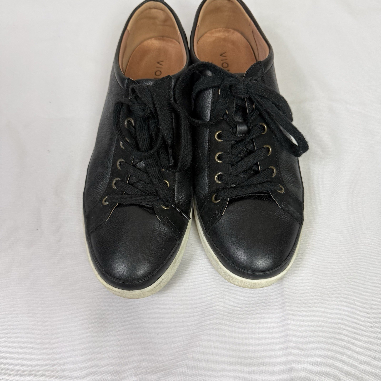 Vionic Women's Winny Leather Sneakers, Regular Fit, Black, Size 11 Casual,Travel