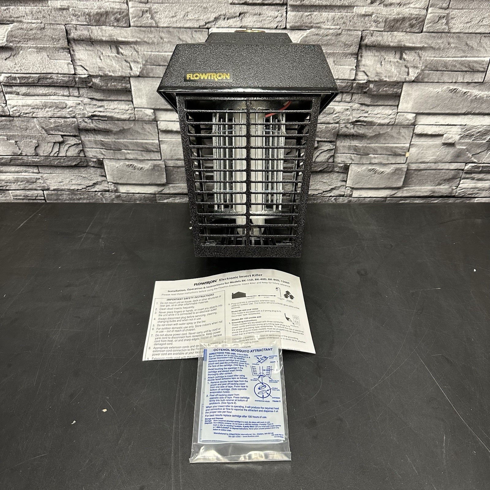 Flowtron | BK-15D Electronic Insect Killer 1/2 Acre Coverage - Blue