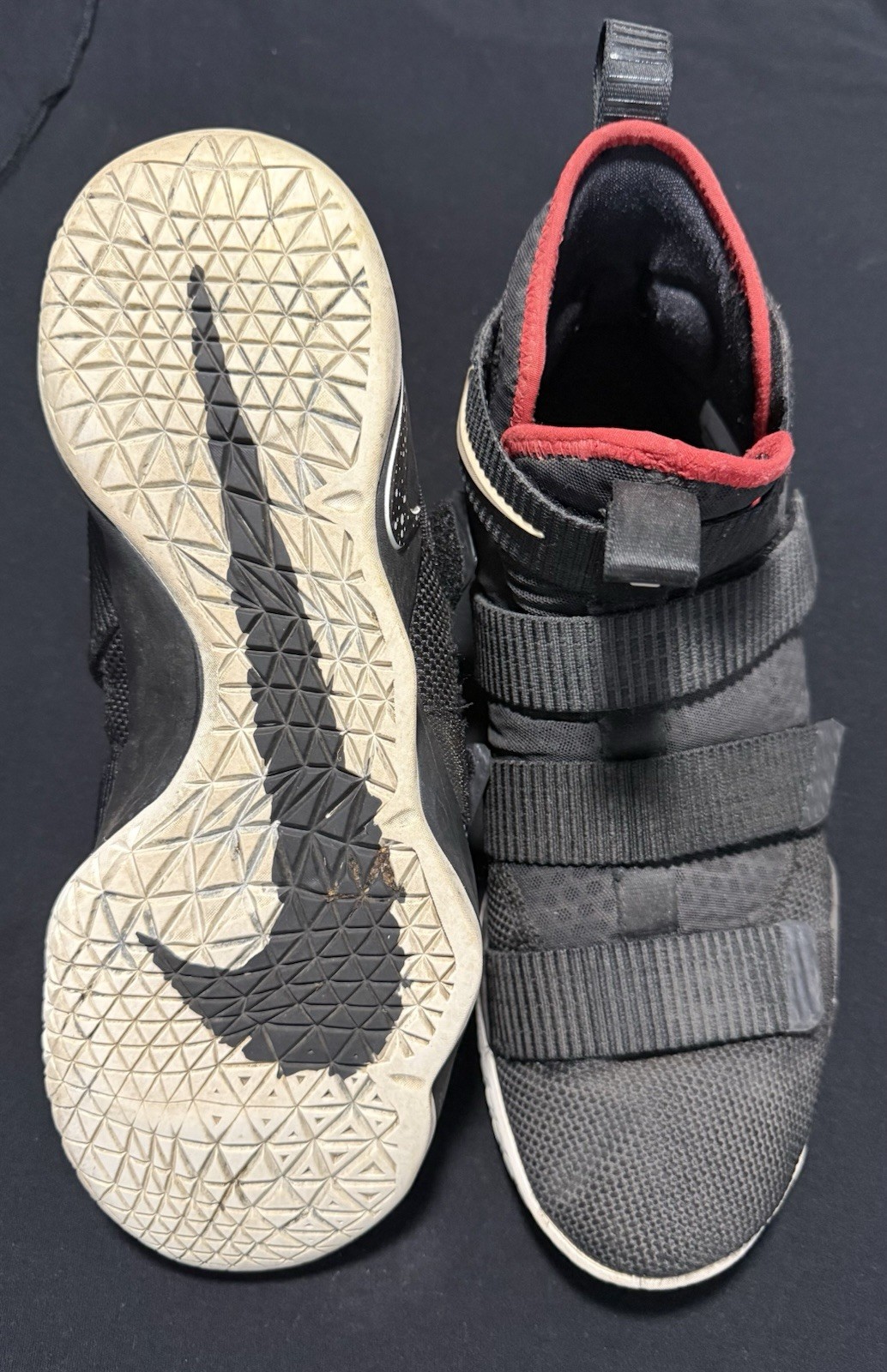 Nike Men’s Black/Red Low Top Hook & Loop Athletic Sneakers Solid Pattern