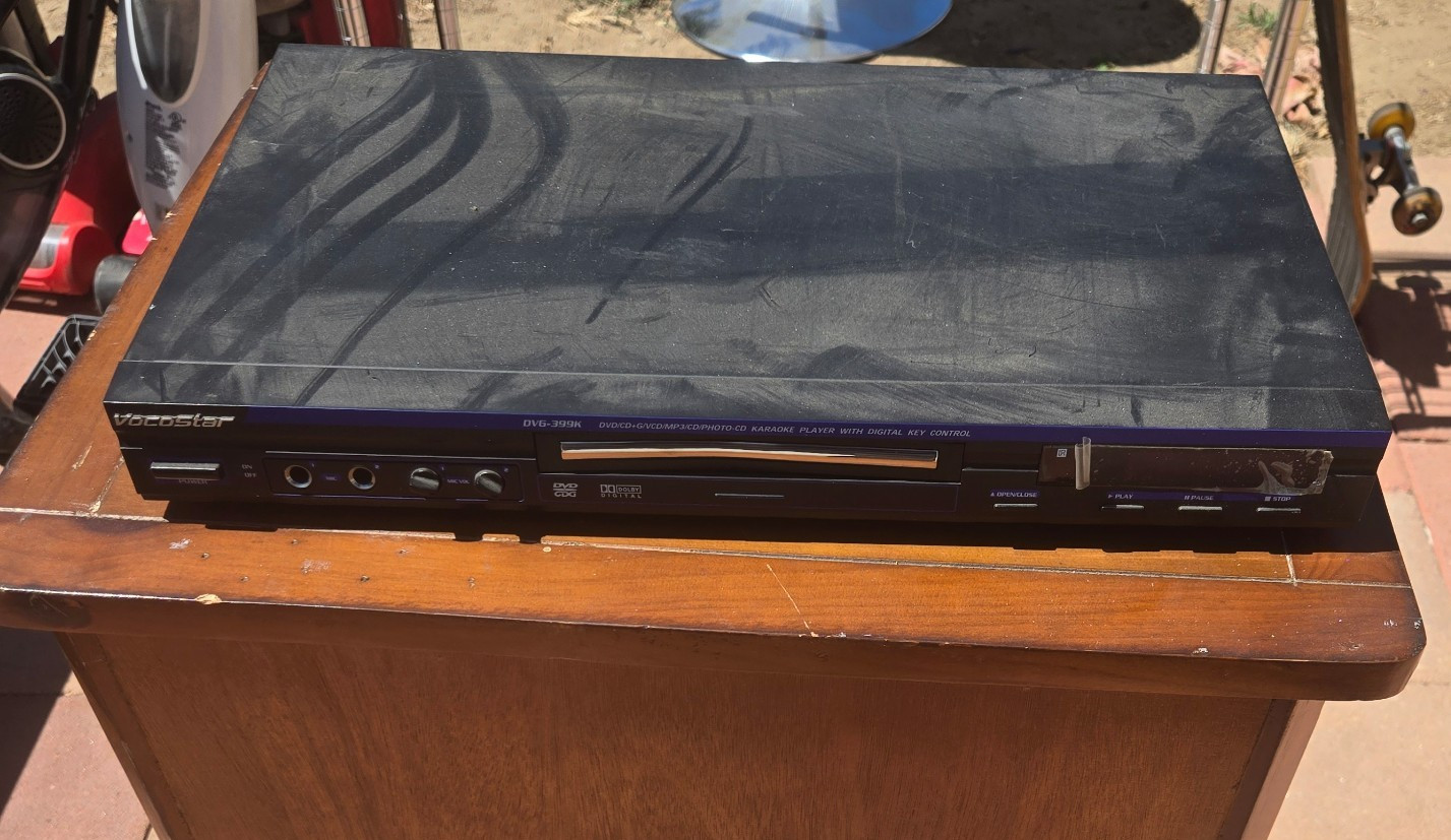 VocoPro DVG-399K III Multi-Format USB/DVD/CD+G Karaoke Player Tested and Working