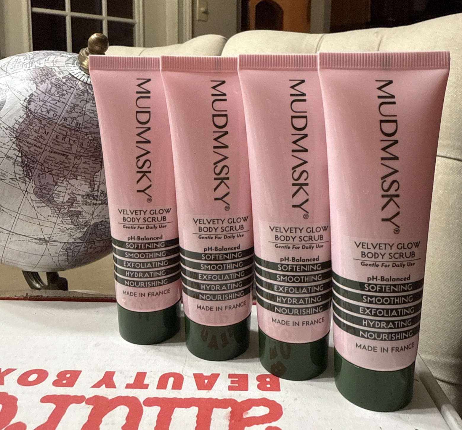 4 MUDMASKY Velvety Glow Body Scrub - 40 ml / 1.35 fl oz - Travel Sz Sealed TD10