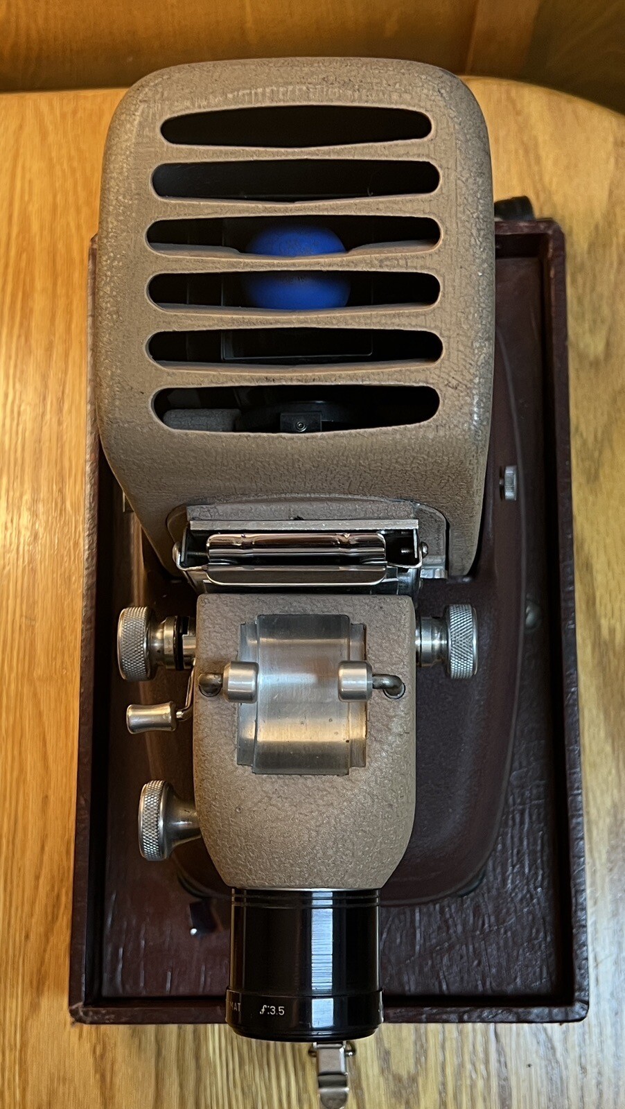 STANDARD PROJECTOR & EQUIPMENT CO MOVIE PROJECTOR MODEL 500C