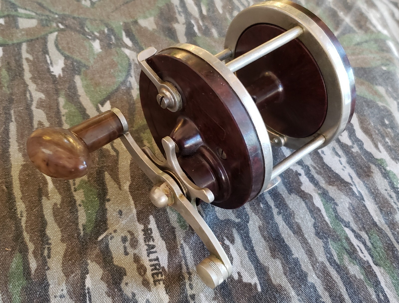 RARE CLASSIC VINTAGE H-I 250 REEL MADE BY HORROCKS IBBOTSON CO., UTICA, NY USA