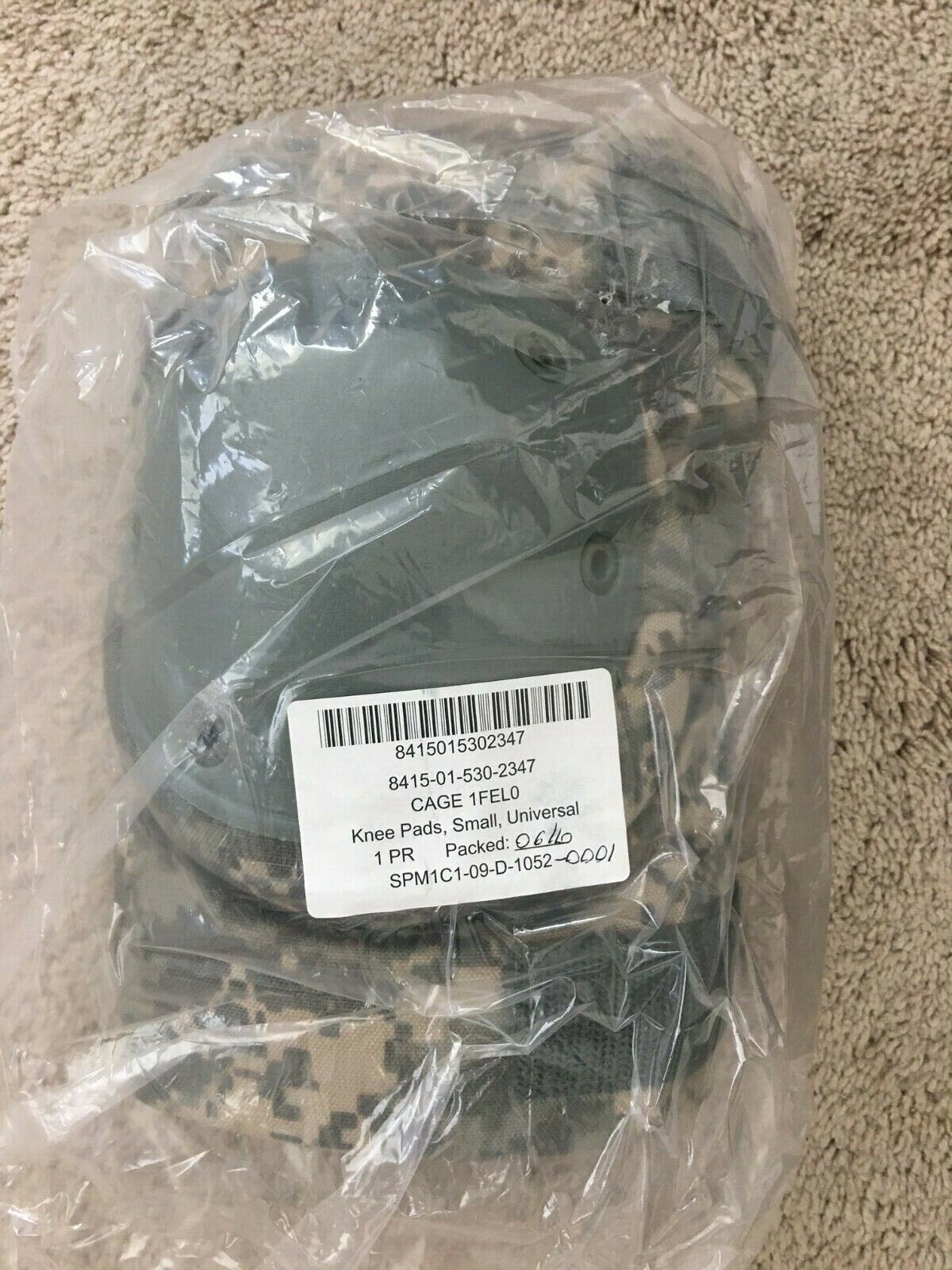 NIB BIJAN'S SMALL US ARMY MILITARY COMBAT TACTICAL HARD CAP KNEE PADS ACU