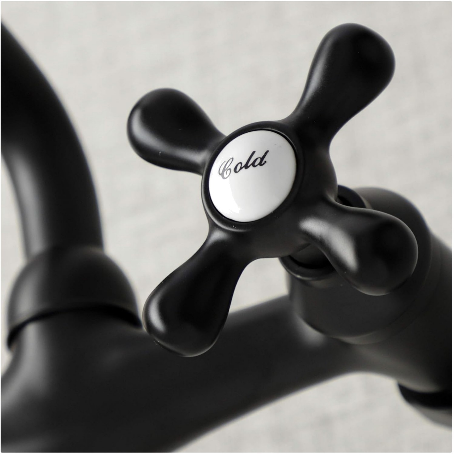 Traditional Style 2-Handle Kitchen Faucet, Black/`