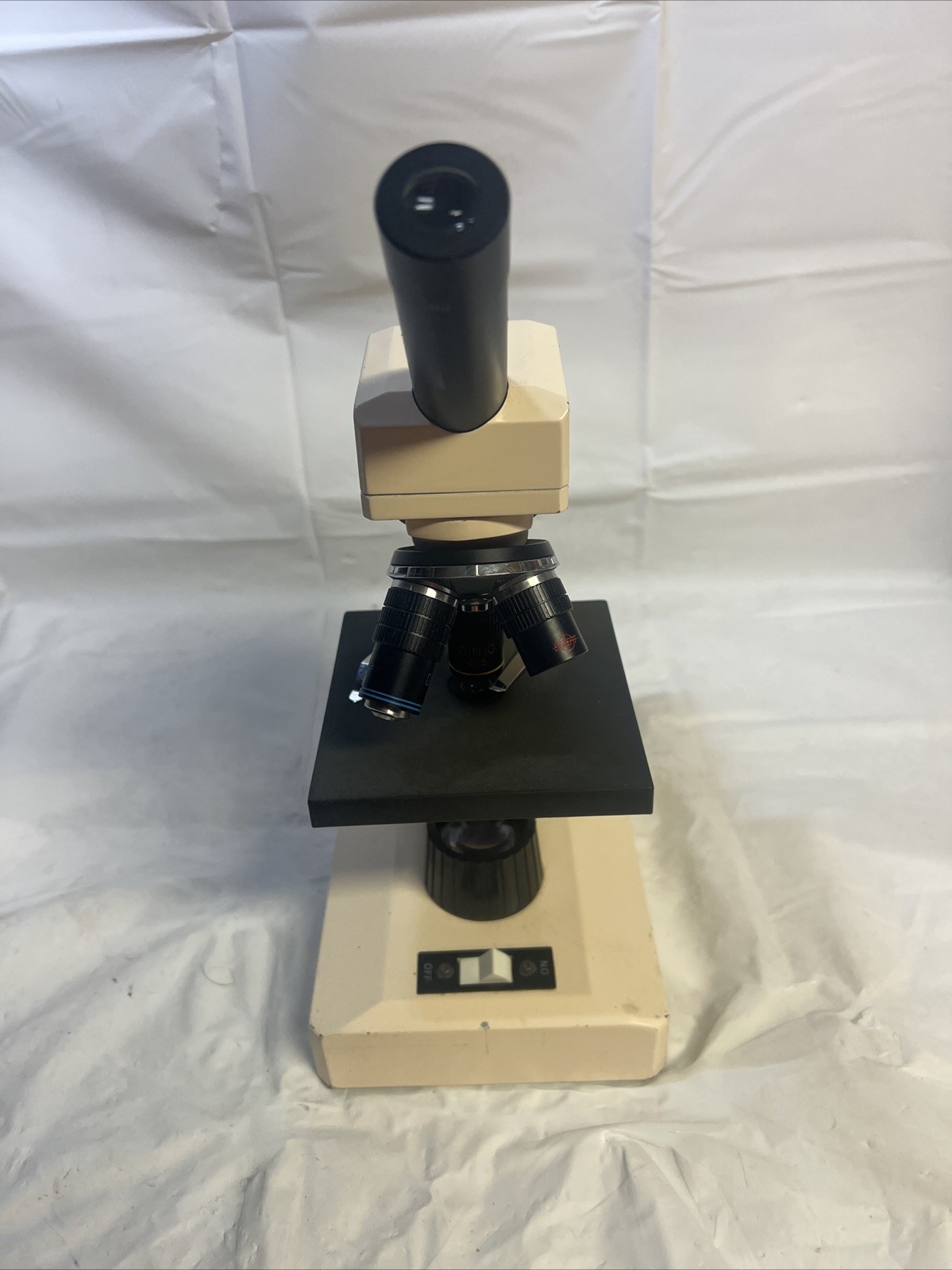 Vintage Swift M3200 Microscope