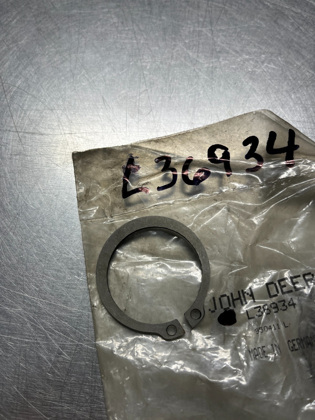 L36934 Genuine OEM John Deere SNAP RING