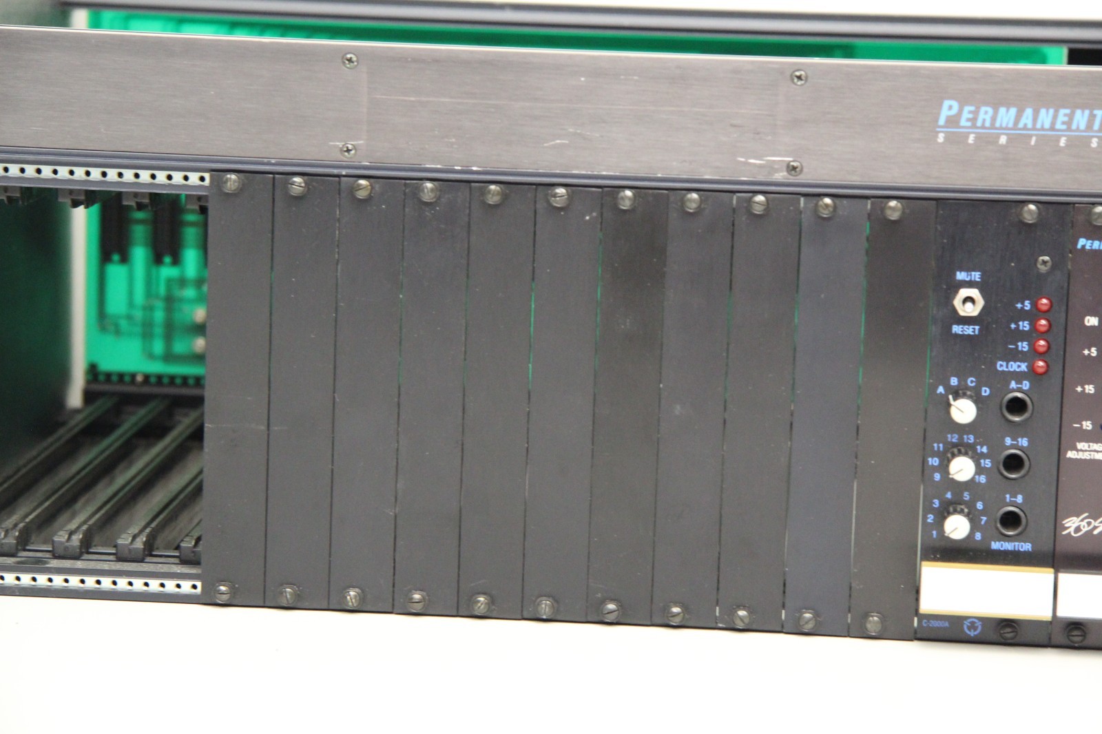 Vintage 360 Systems Permanent Playback 2000 Series Rack With Power Supply