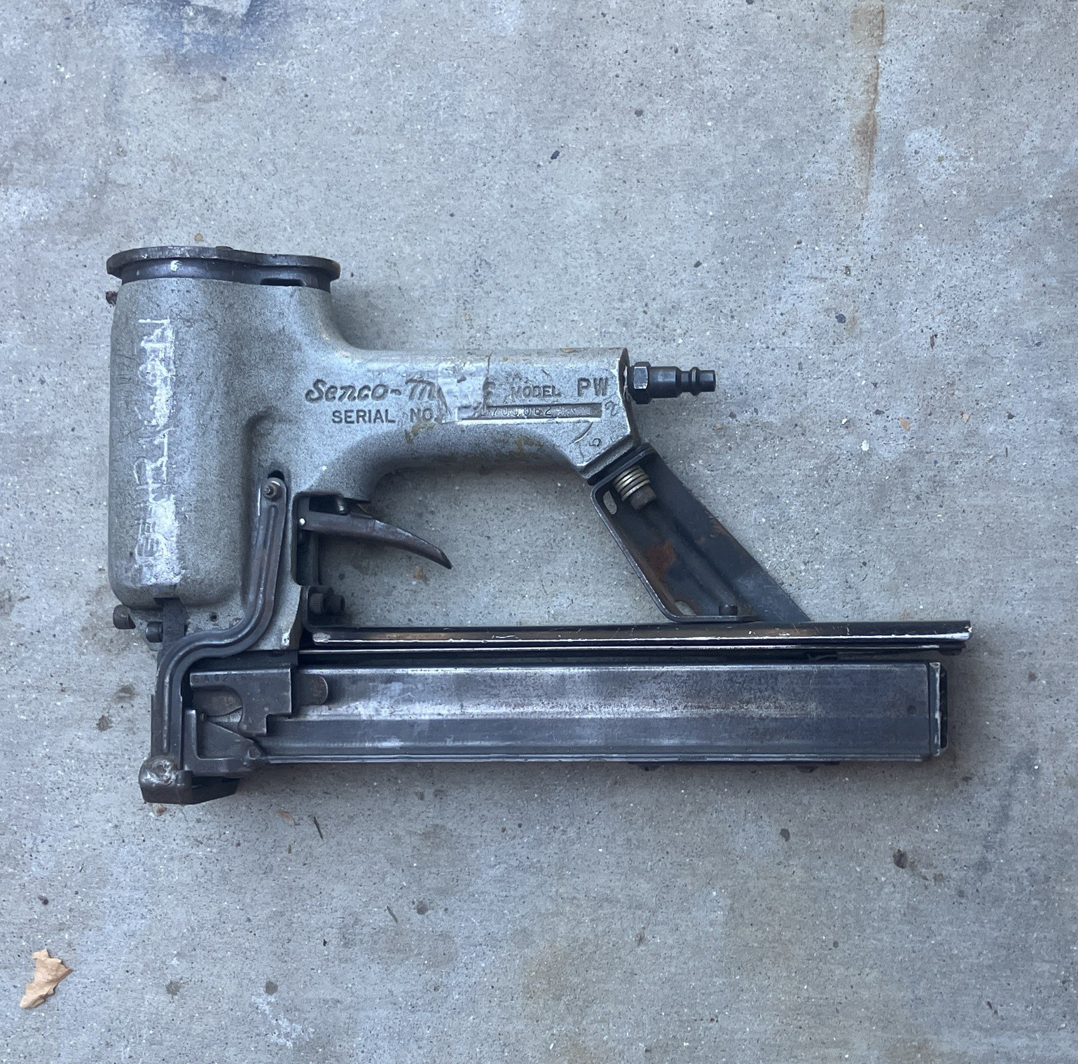 Senco PW Pneumatic Upholstery / roofing Stapler