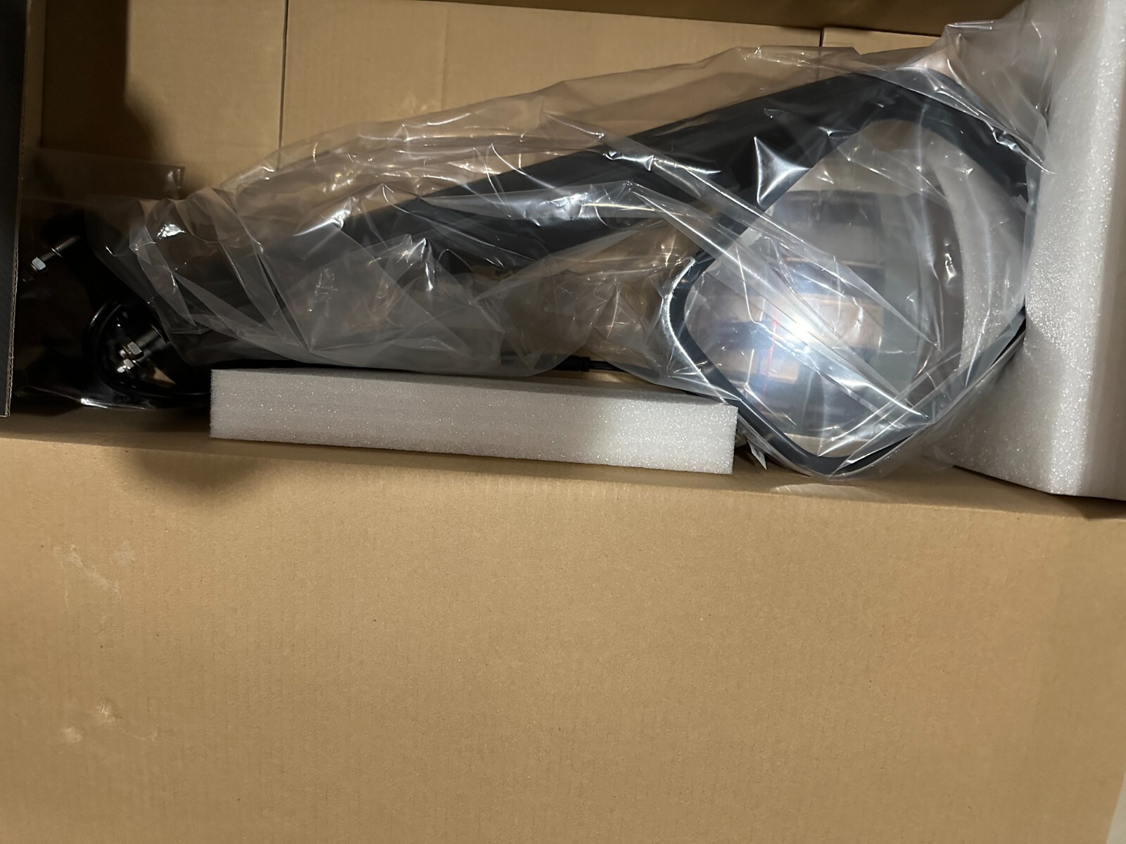 Brand new Hood Mount Mirrors LH & RH Chrome Freightliner (left and right set)