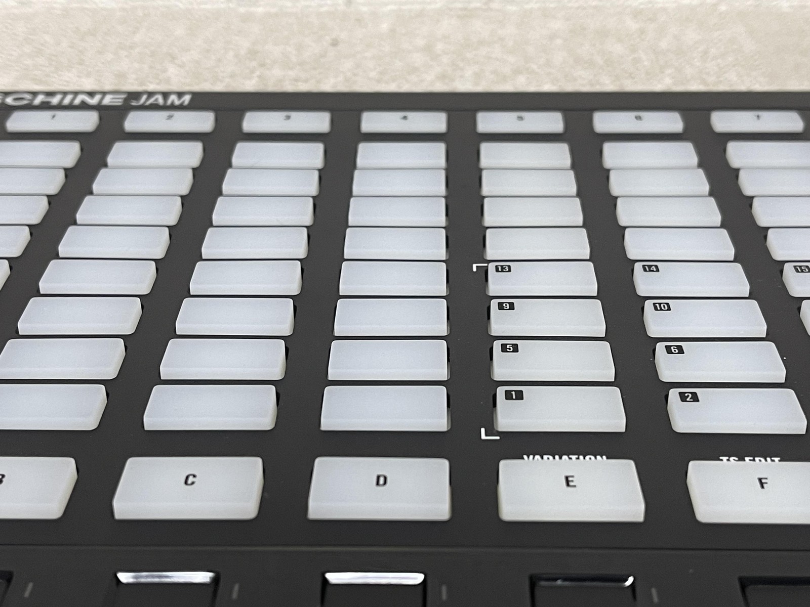 Native Instruments Maschine Jam Controller Production Performance System w/Box