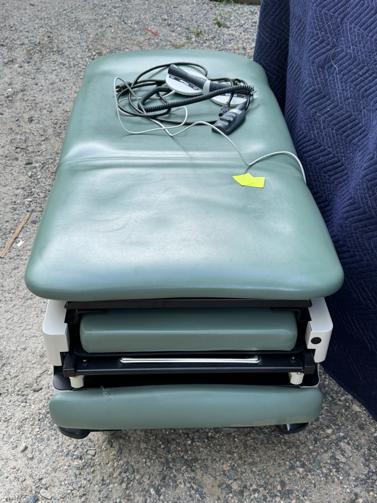 UMF Medical 4040 Full Power Exam Table