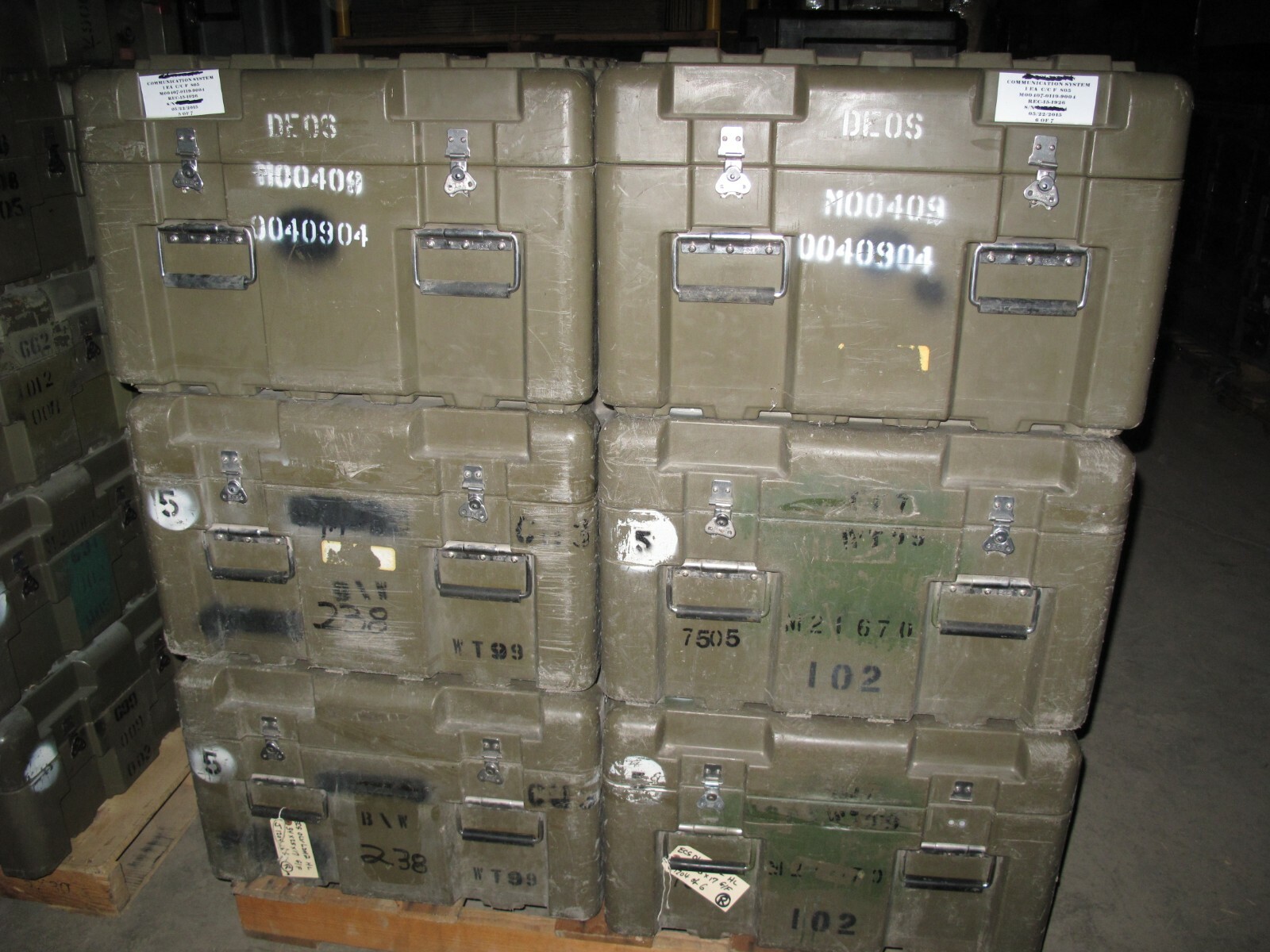 ECS Loadmaster Roto Molded Plastic Hard Case 34x25x17 Hard Equipment