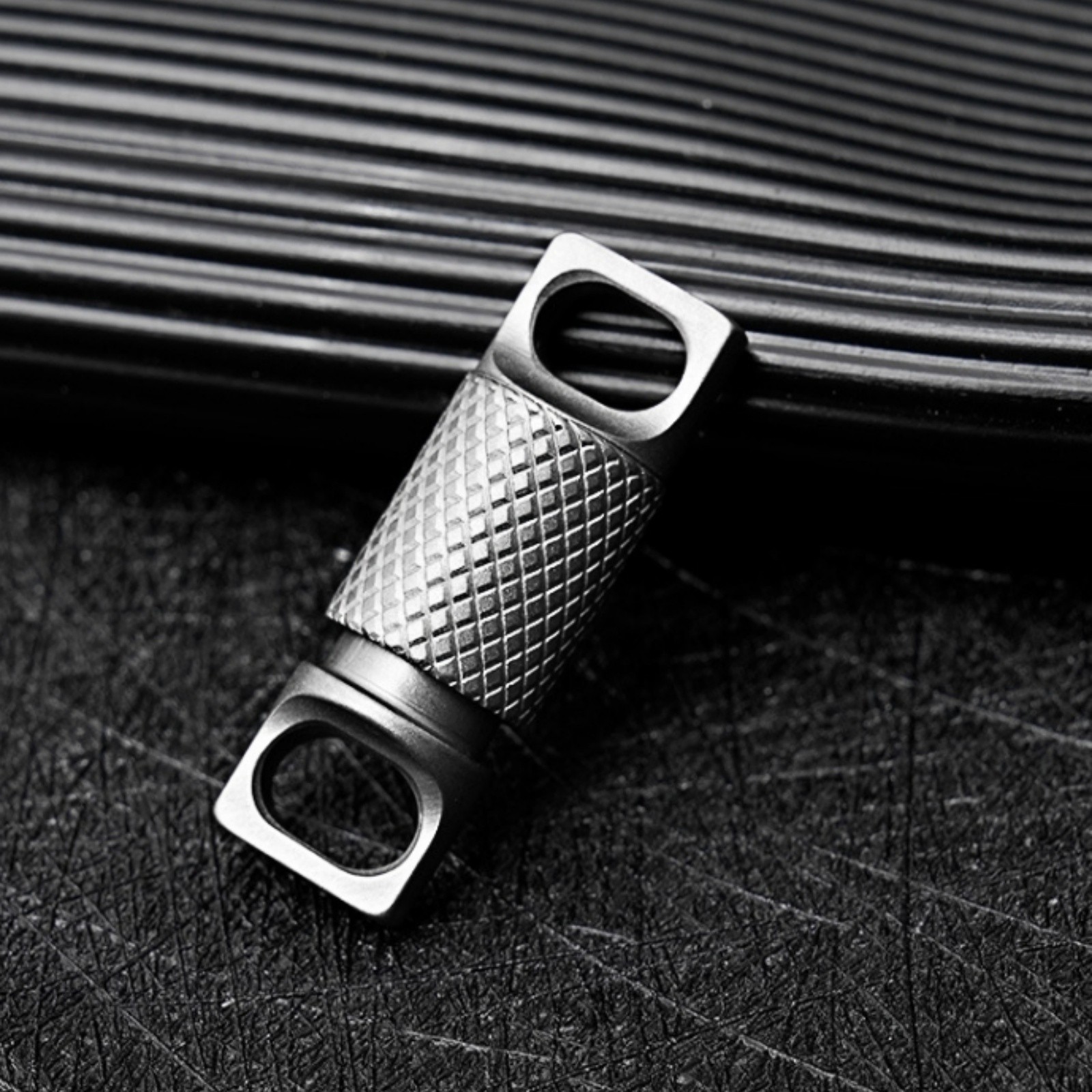 Titanium Alloy Quick Release Swivel Keychain Lock EDC Car Key Ring Clip