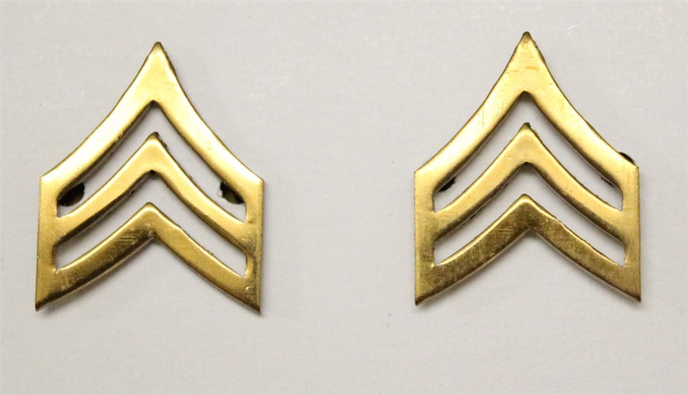 Enlisted Rank Pins: Army Sergeant - gilt pair