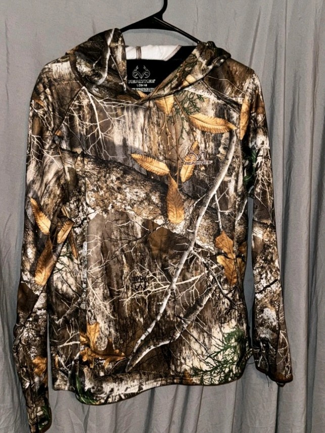 Real Tree Camo Large Mens sweater pullover