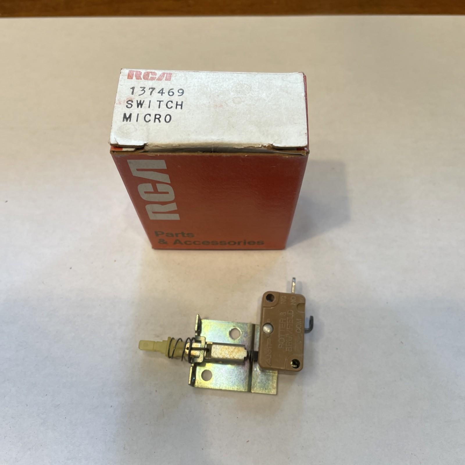 Vintage RCA Part #137469 Micro Switch New Old Stock