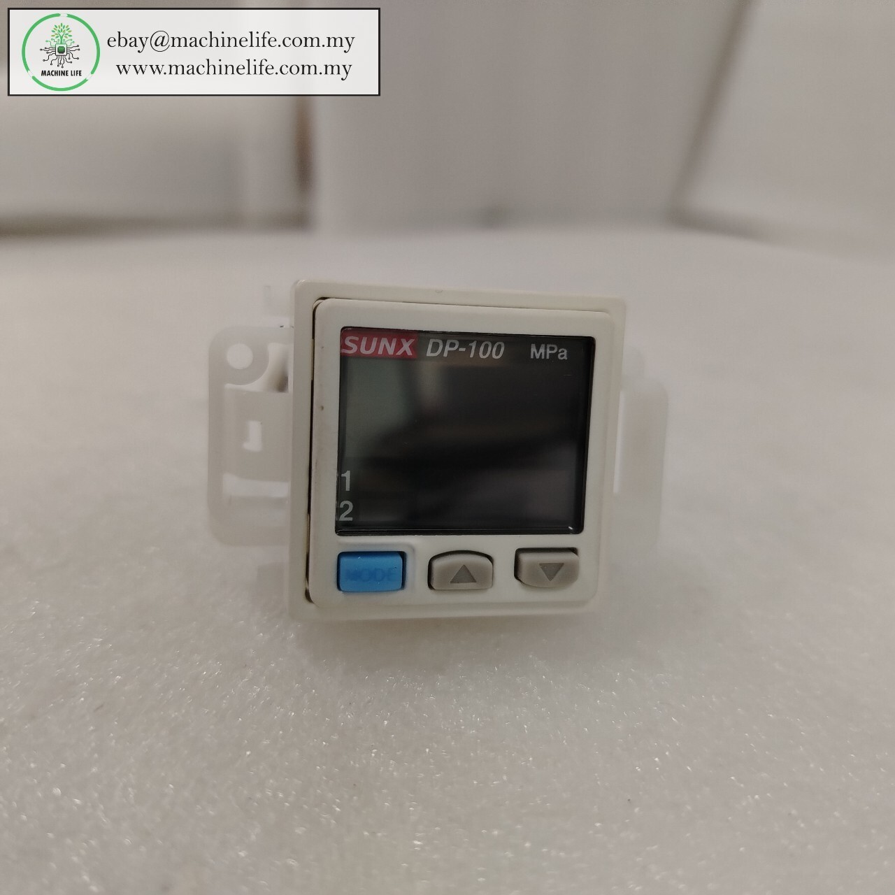 Sunx DP-100 Digital Pressure Vacuum Sensor