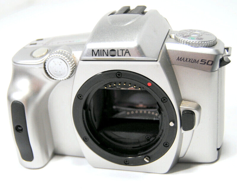 Minolta Maxxum 50 Camera Body Only 35 mm SLR  Auto & Manual Light Weight As Is