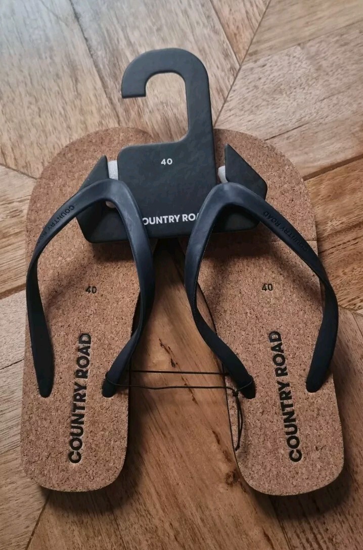 Country Road - Mens Rubber Thong/ Flip Flops/ Thongs - Size 40 RRP $59.95 - Cork