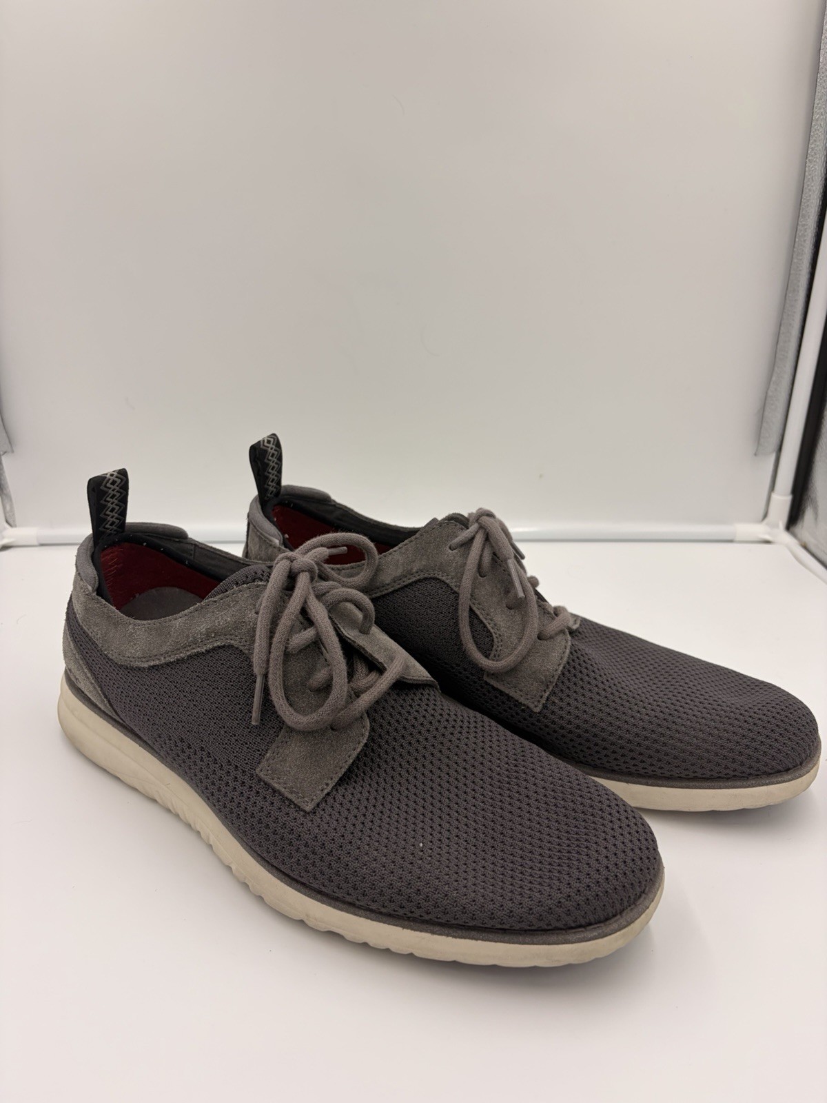 UGG Shoes Mens Size 11 Casual Sneakers Union Derby Gray Suede Knit HyperWeave