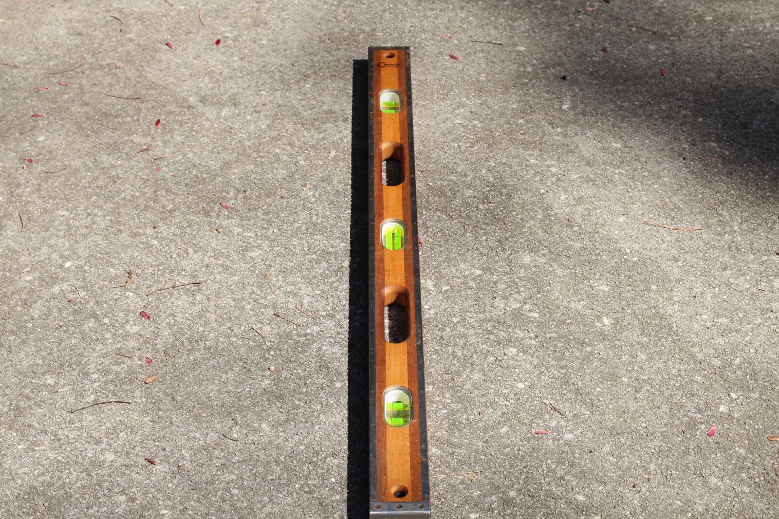Crick Tool 36"  Inches Crick Wood Level Slightly Used