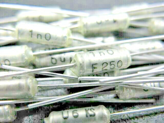 15X 1000pF / 1nF @ 250V (1%) Axial POLYSTYRENE CAPACITOR - HiFi/AUDIO - #116