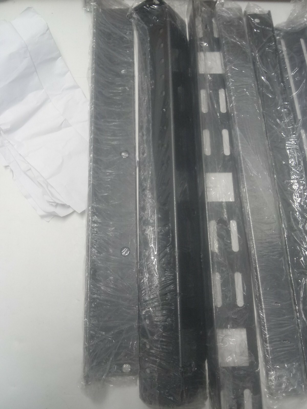 V7 RMUR1U-1E Mounting Rail for Server Racks