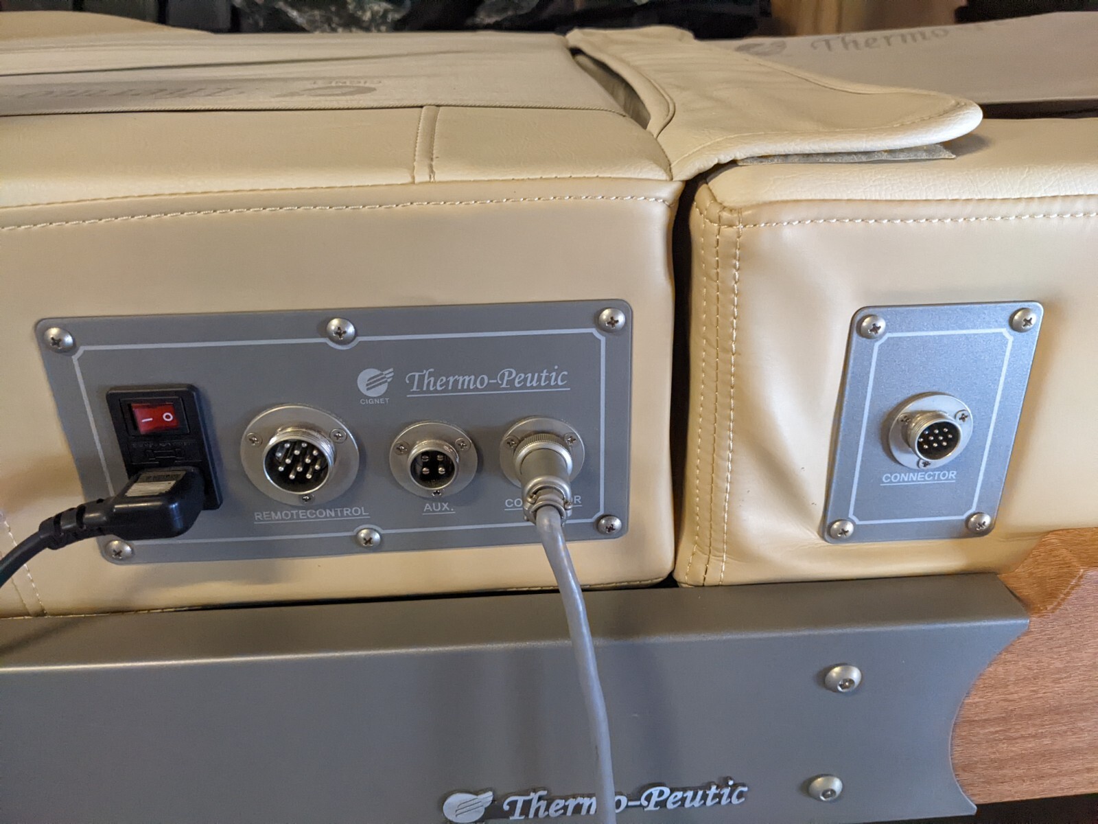 Therapeutic thermal massage bed Thermopeutic Model 2D-M