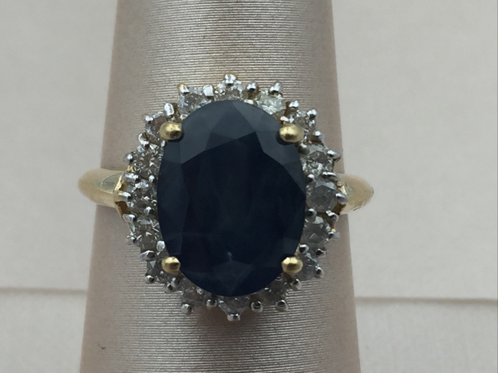6CTW Carat Natural Sapphire and Diamond Ring 14K Yellow Gold No Heat