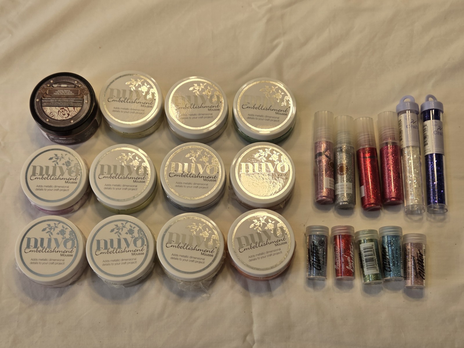 Nuvo Embellishment Mouse (11 colors) & Art Extravagance (1 color) & 11 Glitter