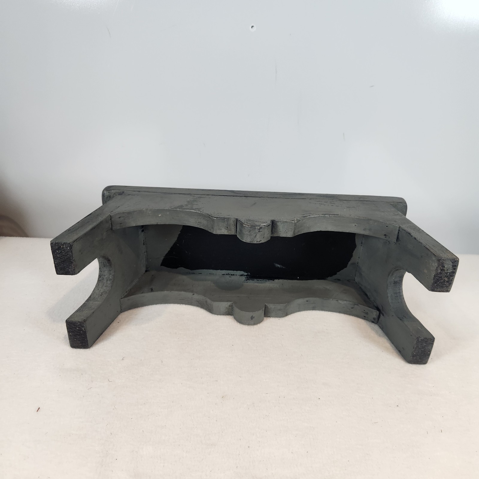 Gray Chippy Distressed Painted Small Decorative Bench Riser Plant Stand FARMHOUS