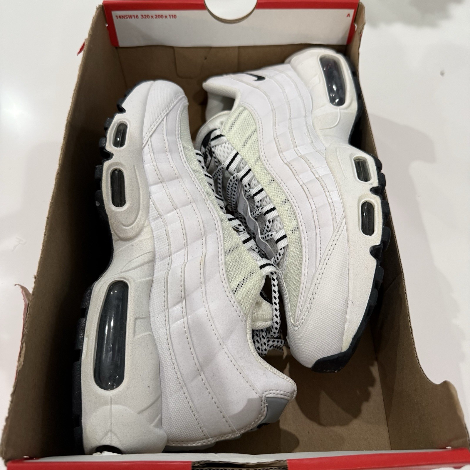 Nike Air Max 95 Black White Sneakers, Size 6.5 / 8W 609048-109