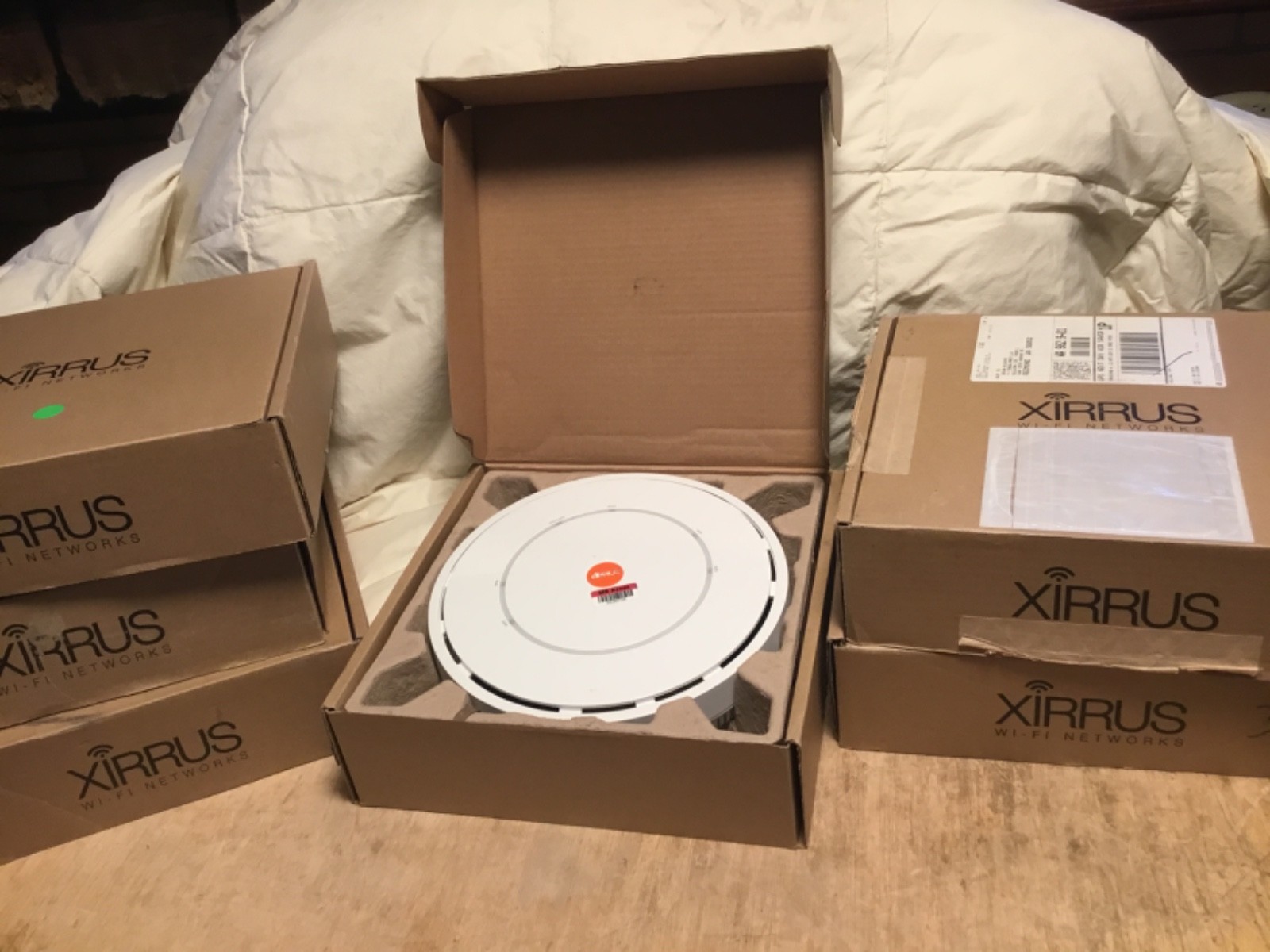 LOT OF 6 XIRRUS WIFI Network access points,  Model XD 4130, good working!