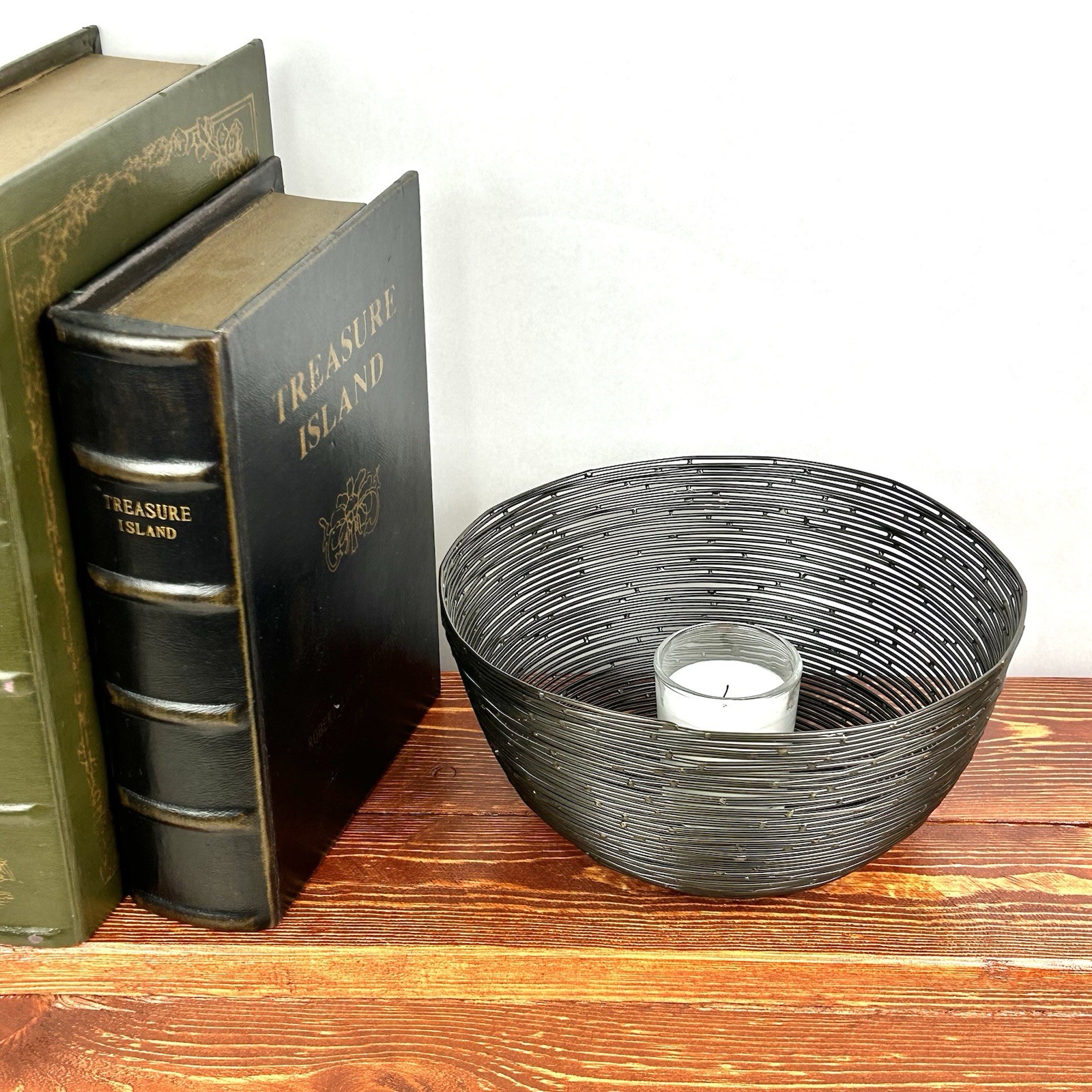 Open-Wire Nest Woven Fruit Veggie Basket Bowl Kitchen Multi Purpose Decor 4x8”