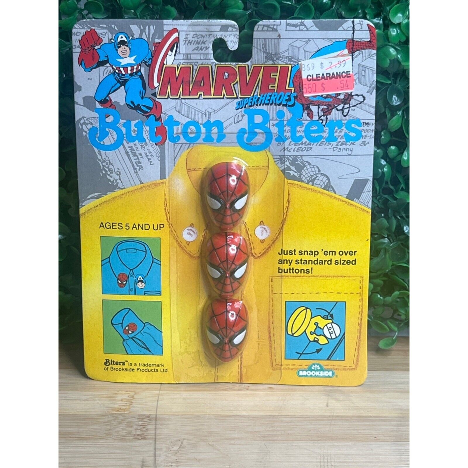 NIB Vintage Spiderman Marvel Superheroes Button Biters, 1991 Brookside